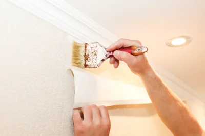 Pose de papier peint à Hautefort — revêtements muraux et toiles de verre